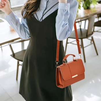 2023 Годишната модерна дамска чанта, Кожени Чанти, чанта през рамо от изкуствена кожа, малки чанти през рамо с клапа за жени, дамски Чанти-незабавни посланици