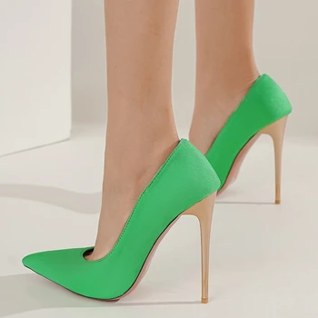 Дамски обувки-лодка на висок ток с остър пръсти, новост пролетта 2022, елегантни пикантни леопардовые червено-зелени сватбени обувки на токчета, женските по-големи размери 46