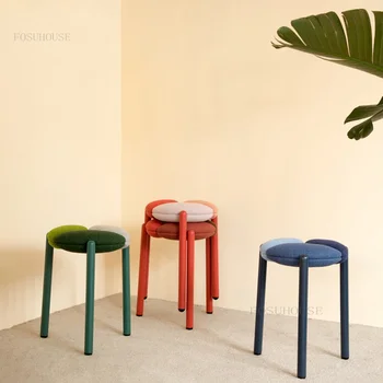 Кръгли столове за скандинавски спални хол Креативни Дизайнерски пуфики за малък апартамент Штабелируемая Домакински Мебели Табуретка-стъпало