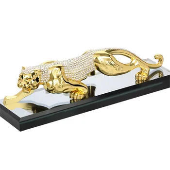 Метално богатство на Традиционния модел на тигър, статуетка златен леопард от сплав, декорация на дома, декориране на работния плот, декориране на интериор на автомобил
